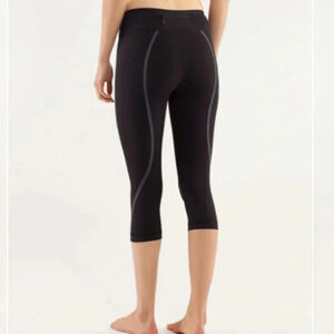 Lululemon run track time crop